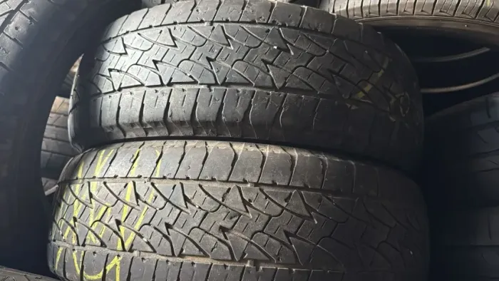Pneu 175/70/14 Bridgestone AT 75 % vida util 