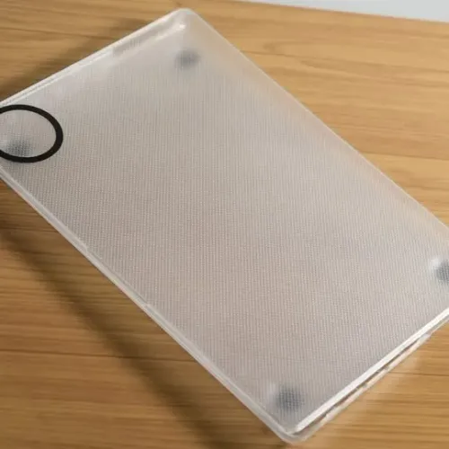 Case Incase Dots Hardshell transparente para MacBook Pro 14"