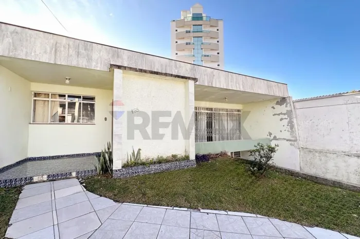 Casa á Venda Bairro Centro