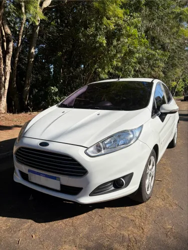 Ford Fiesta 1.6 16V Flex Aut. 5P 2015