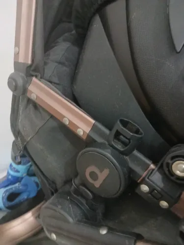 Carrinho de bebê Burigoto seminovo 