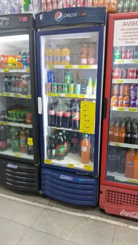 Geladeira expositora