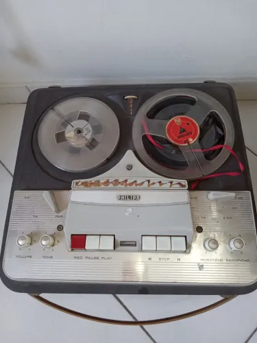 Gravador Philips antiguidades.