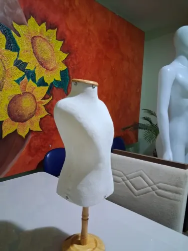 Busto Branco Expositor De Joias/colares Resistente com Base 