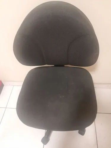 Vende se 2 cadeiras de escritorio