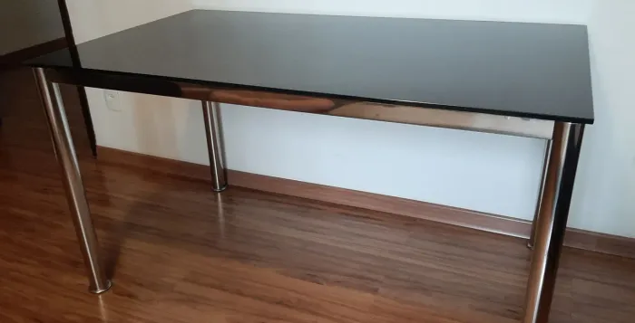Mesa de vidro 1.30m X 75cm