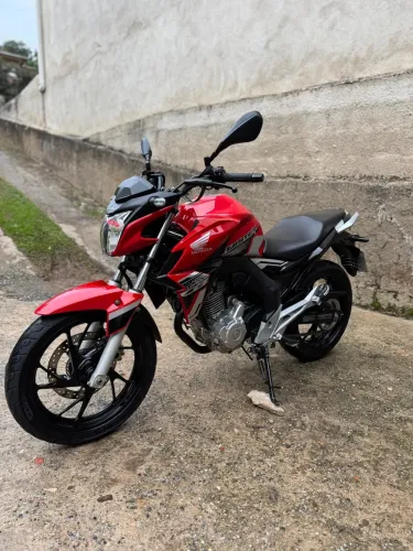 VENDE-SE: CB250F TWISTER ABS?