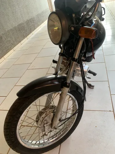 Moto bem conservada