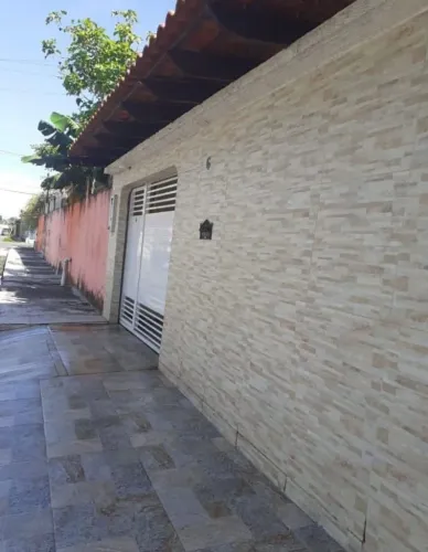 Vendo casa Cj dos industriários próx a bola da Samsung 