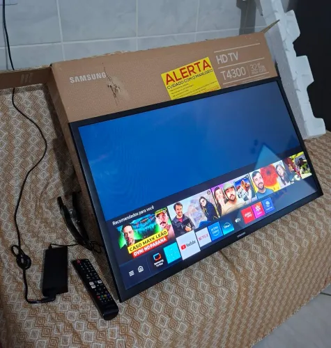 SMARTV 32" SAMSUNG COM CAIXA