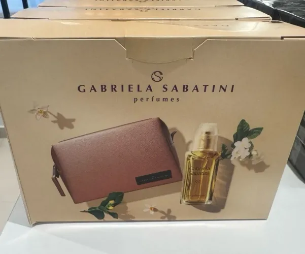 Kit Perfume Feminino Gabriela Sabatini de Gabriela Sabatini EDT 60ml + Necessaire