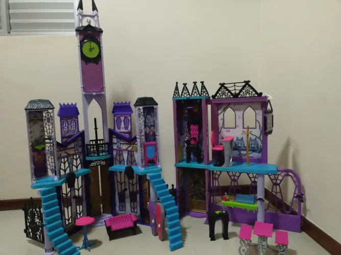 Escola / Castelo Monster Hght Geração 1 (+ valorizada)- Original Matel