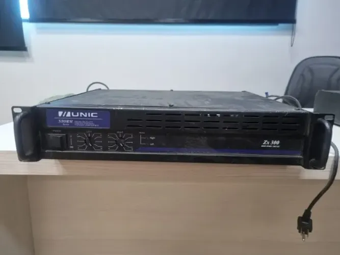Potência Unic - Zx 300 - 4ohms - 300 Watts (Usado)