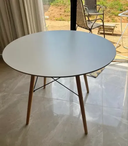 Vendo mesa Eiffel 90 cm