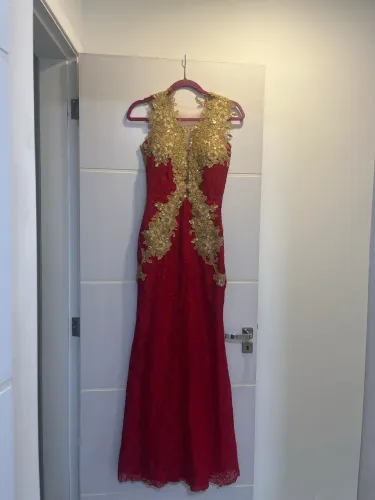 Vestido de Festa Vermelho Renda