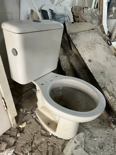 Vaso sanitário com caixa acoplada celite