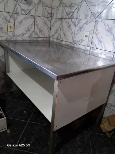 Mesa GRANDE em INOX resistente  comercio restaurante lancheria balcao oportu * 