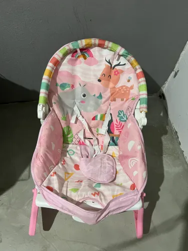 Cadeira de balanço infantil
