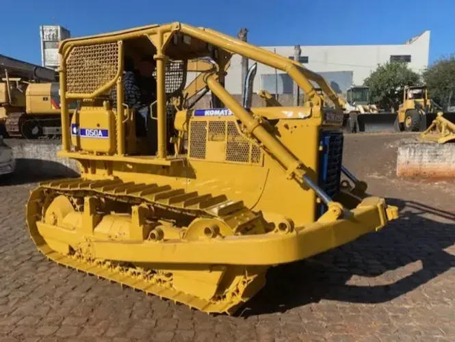 Trator Esteira D50