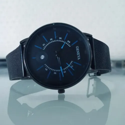 Lindo Relógio Geneva Design Italiano  de colecionador  100% ótimo estado  Fabuloso Relógio