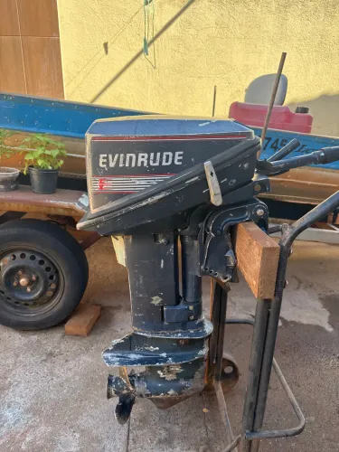Motor de popa Evinrude HP 15