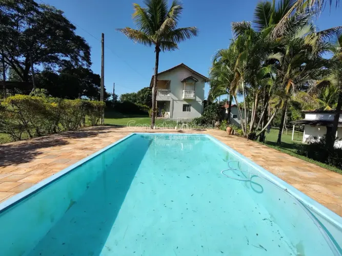 Sítio/Chácara à Venda com Tanques de água com peixes, Piscina, Casa, quadra esportiva e mu