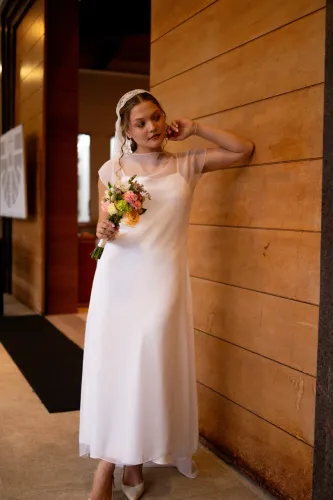 Vestido de noiva minimalista e elegante