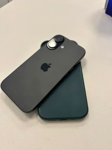 iPhone 16
