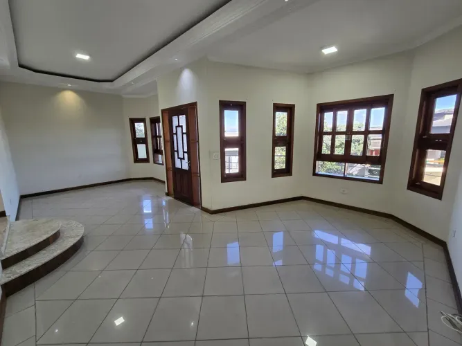 Casa a venda no condomínio Nova Paulista e aceita permuta por apartamento até 500 mil