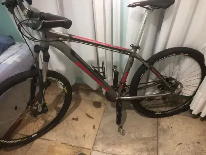 12x cartão Bicicleta KHS Alite 2000 Os raios nao estao quebrados.