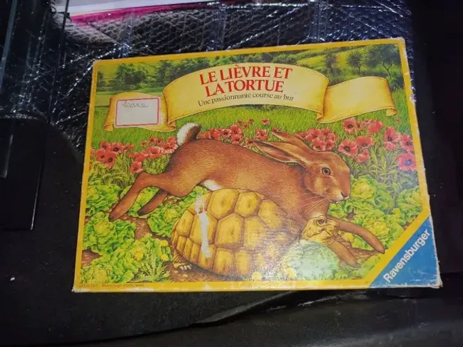 Jogo tabuleiro Lê lièvre te la tortue usado, em excelente estado de conservação