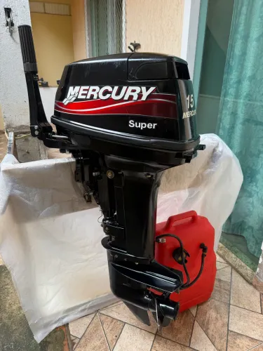 Vendo motor de popa Mercury Super 15/18 HP, ano 2012
