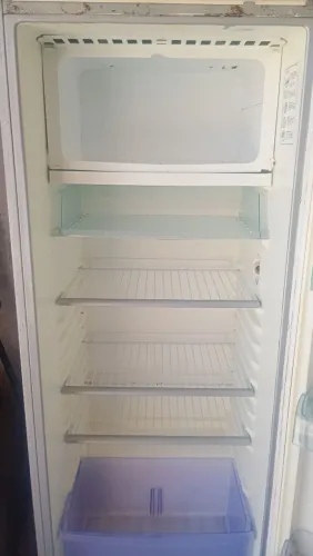 Vende - se geladeira
