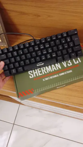 Teclado mecânico 60% sherman v3 c1 + mousepad 60x30 em ótimo estado