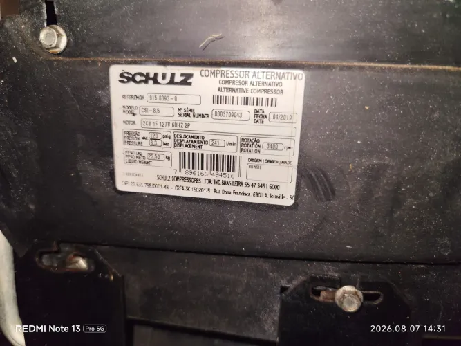 Vendo Compressor de Ar *Schulz CSI-8,5* em excelente estado.