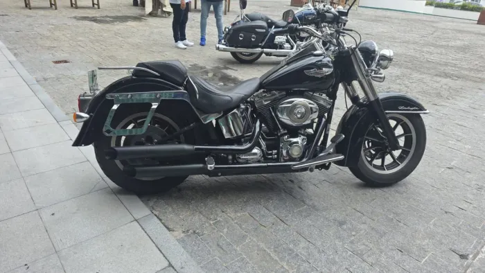 Harley Deluxe Revisada - Rodas Road King