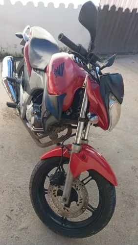 Vendo CB 300 ano 2010 10.500