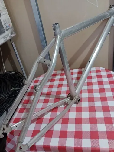 Quadro de bicicleta de alumínio aro 26