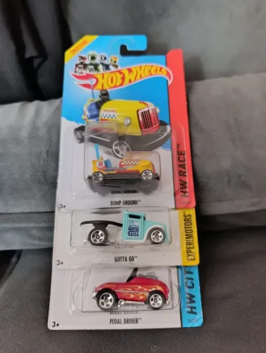 Coleção carrinhos Hotwheels e Maisto