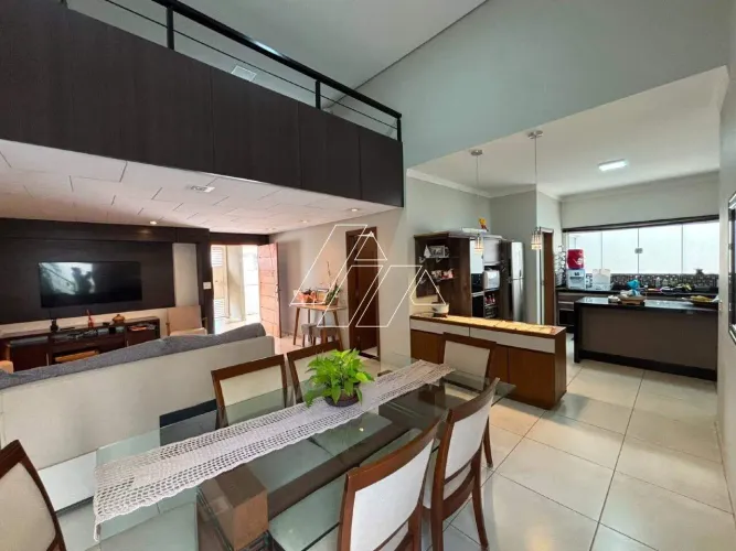 Casa com 3 dormitórios à venda, 120 m² por R$ 750.000,00 - Jardim Marajá - Marília/SP