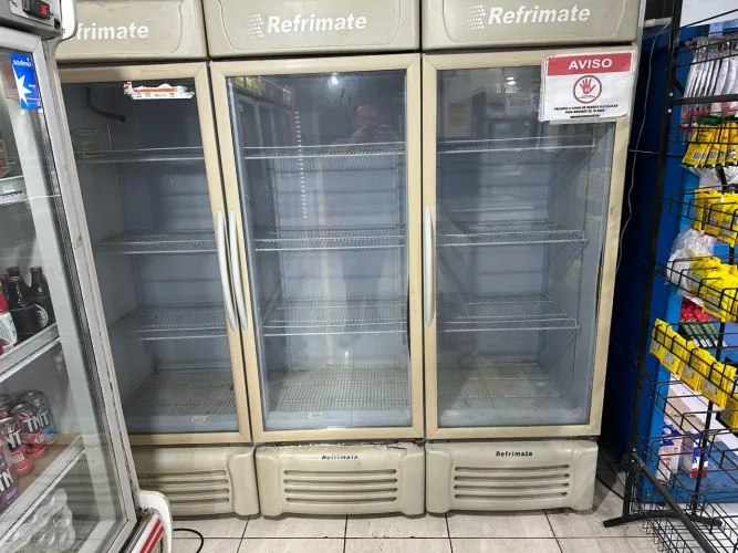 Geladeira expositora