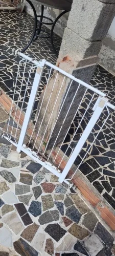 Portão de porta pra cachorro