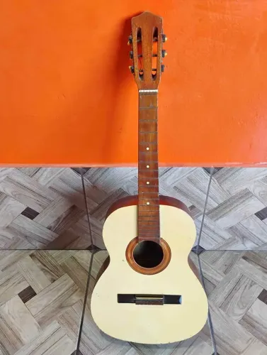 ? Violão Tonante Antigo - R$ 150