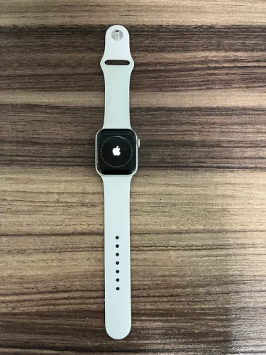 Apple Watch Series 5 - Silver 40mm