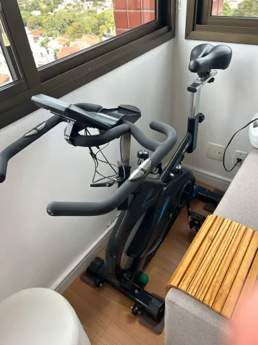 Bicicleta Spinning Pro com Freio Mecânico Suporta Até 120kg Acte Sports E17 Azul