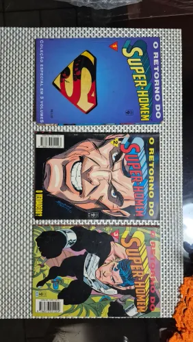 O Retorno do Super-Homem, minissérie original em três edições.