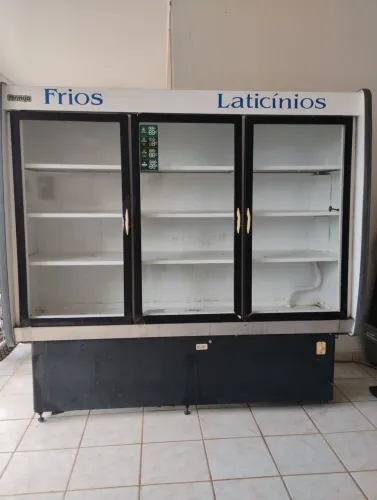 Expositor vertical 3 portas placa fria / informações, fotos e vídeos pelo ZAP *