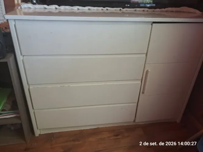 Cômoda de MDF