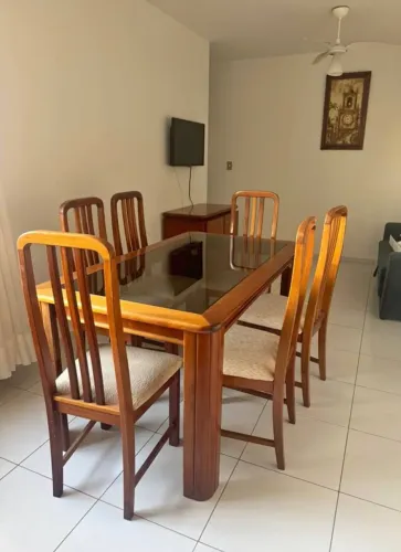 Mesa com 6 Cadeiras