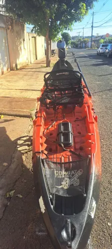 Vendo caiaque Combat Fishing